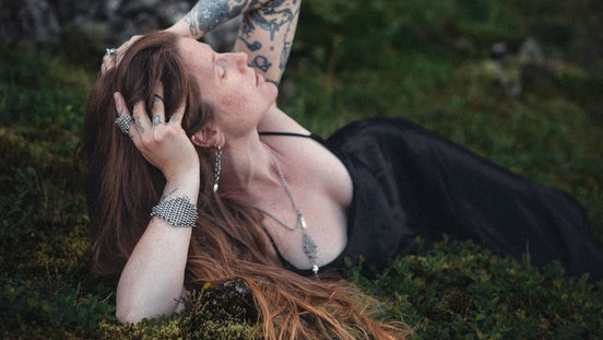 VALKYRJA SISTER NECKLACE
