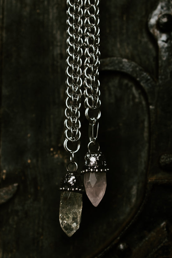 ARCTIC CRYSTAL TIE NECKLACE