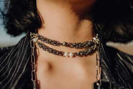 NEW MOON CHOKER