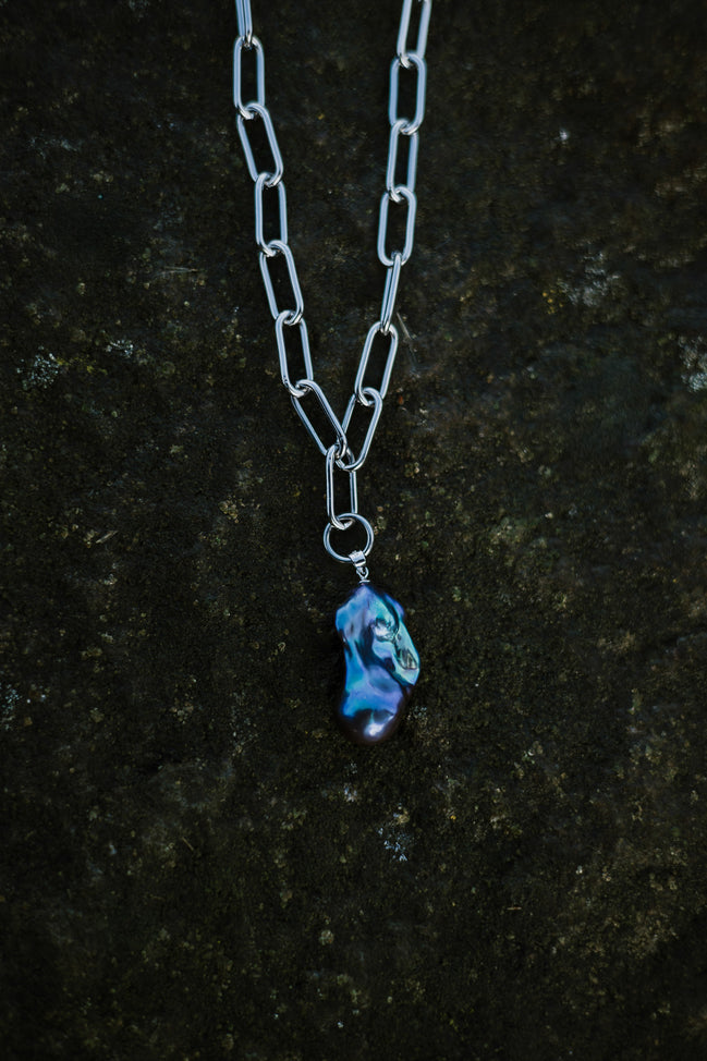 POLAR PEARL NECKLACE