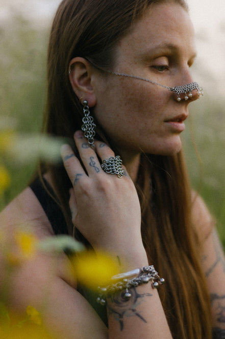 VALKYRJA TIER EARRINGS