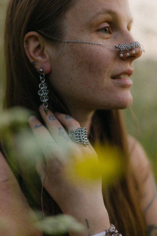 VALKYRJA TIER EARRINGS