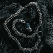 ARCTIC QUEEN TIE NECKLACE