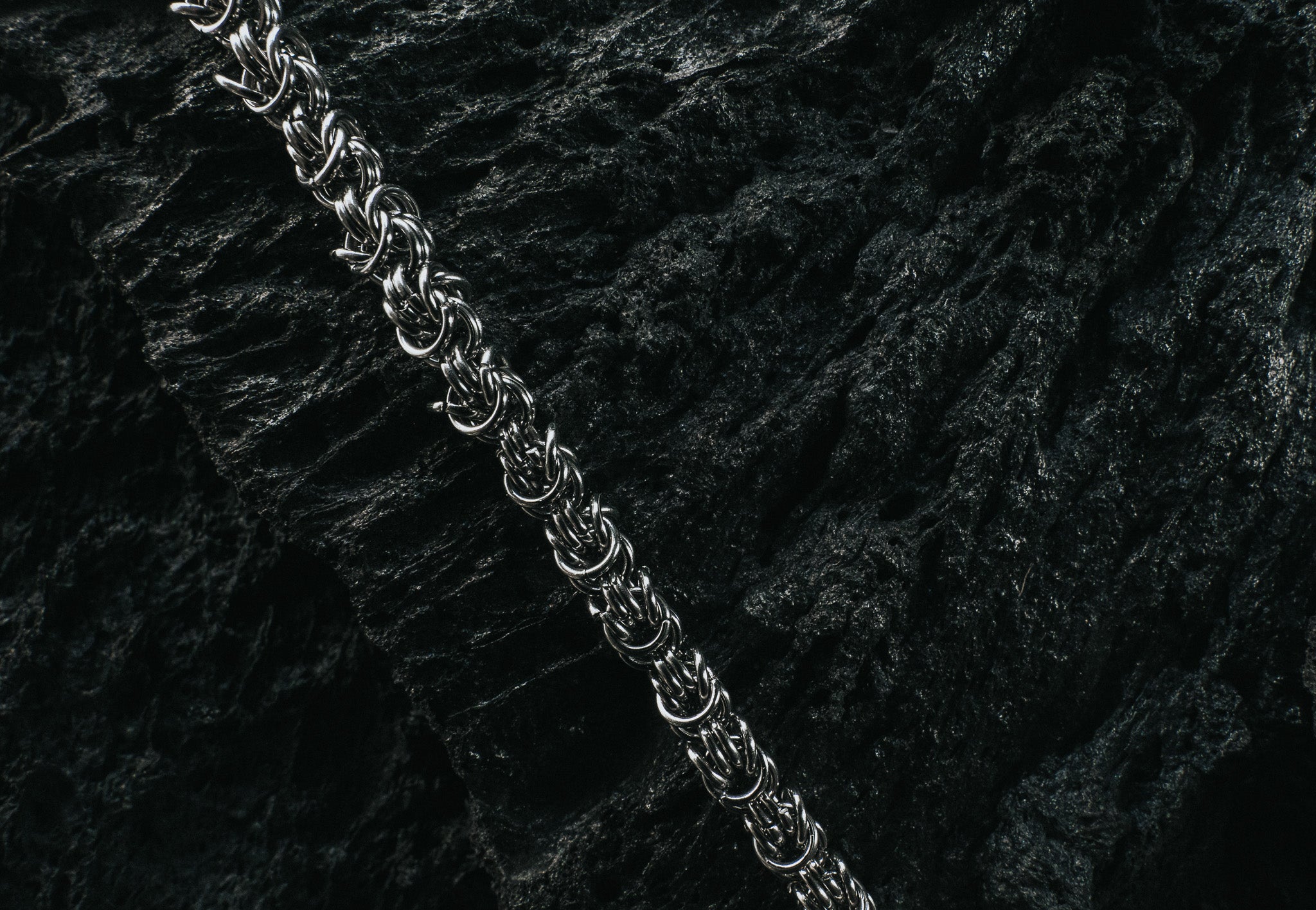 STORMWAVE NECKLACE