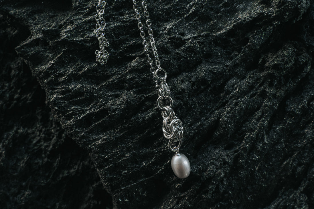 RAIN DROP NECKLACE