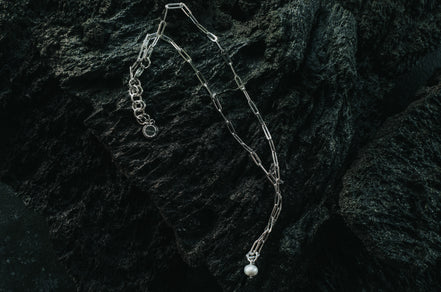 PAPERCLIP FRESHWATER PEARL NECKLACE