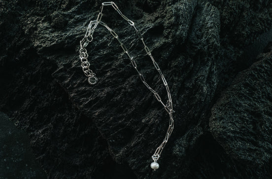 PAPERCLIP FRESHWATER PEARL NECKLACE