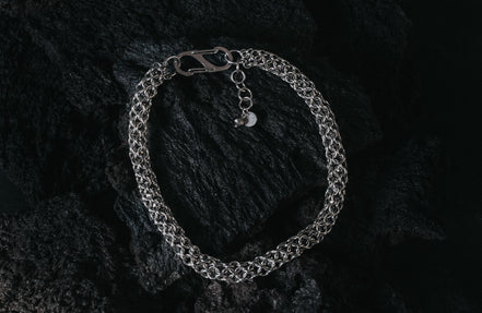 HEXAGONAL NECKLACE