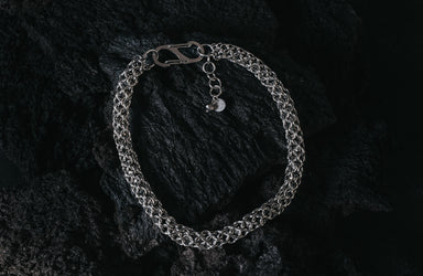 HEXAGONAL NECKLACE