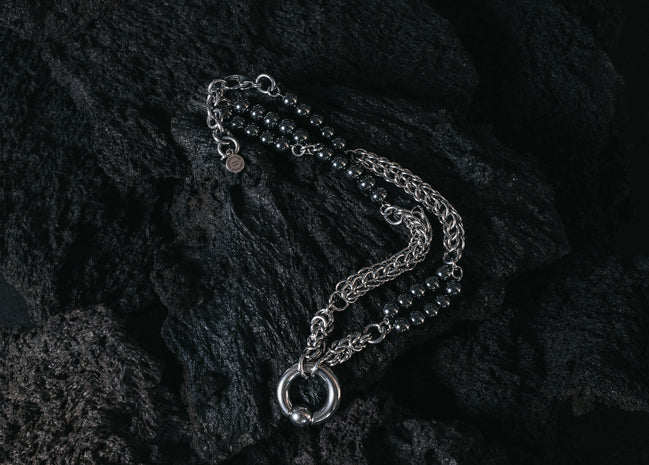 GRAVITY NECKLACE
