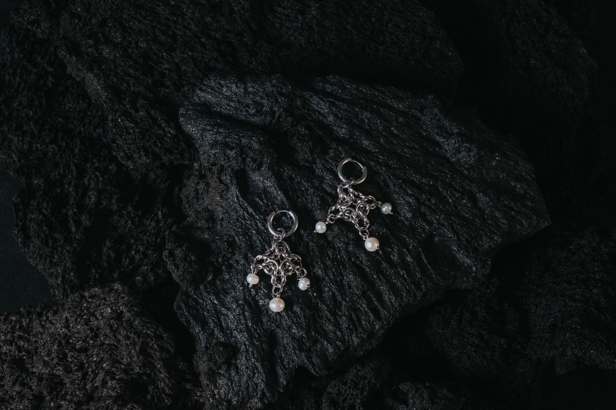 WHITE FLAME  EARRINGS