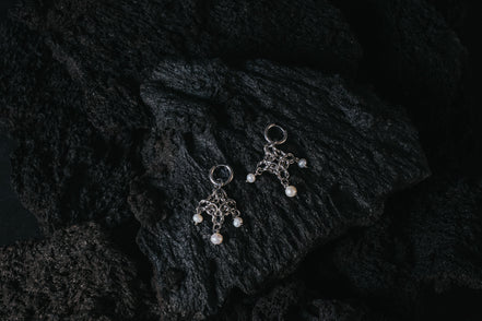 WHITE FLAME  EARRINGS