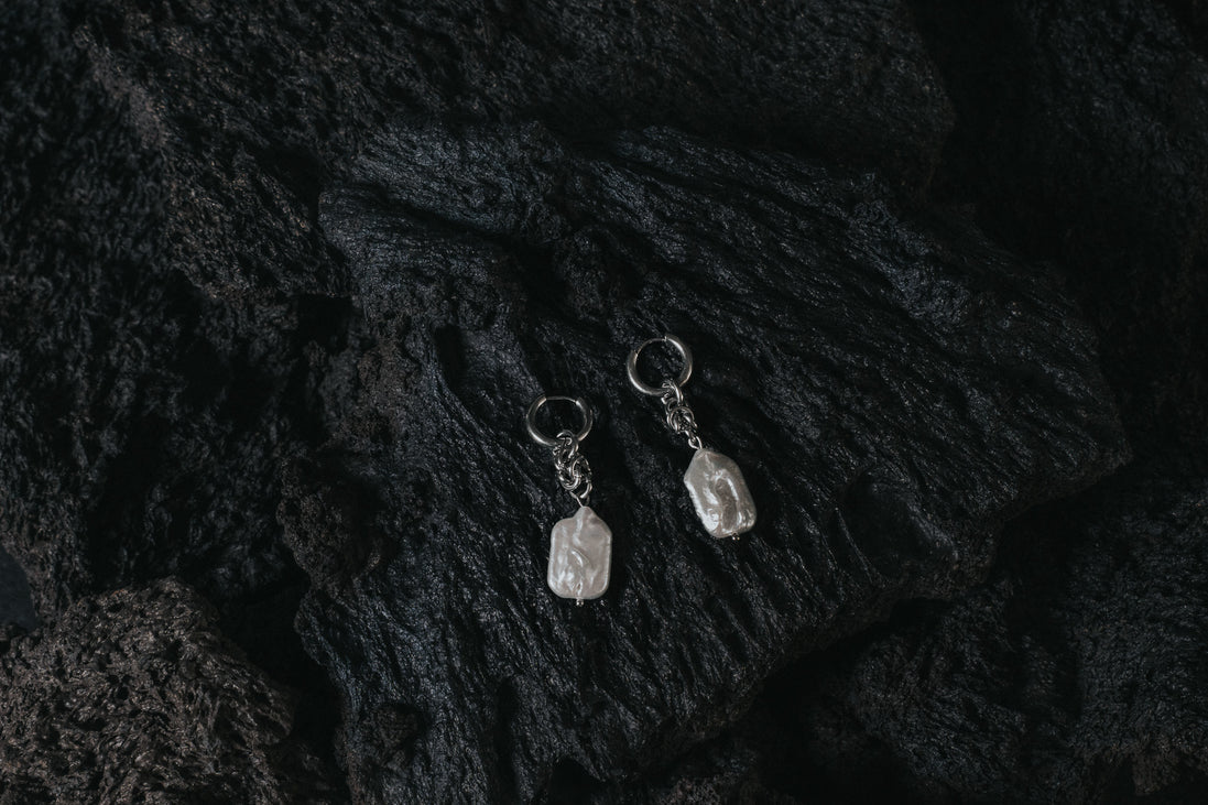RECTANGLE FRESHWATER PEARL EARRINGS