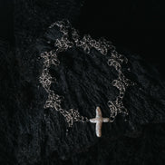 WHITE CROSS CHOKER